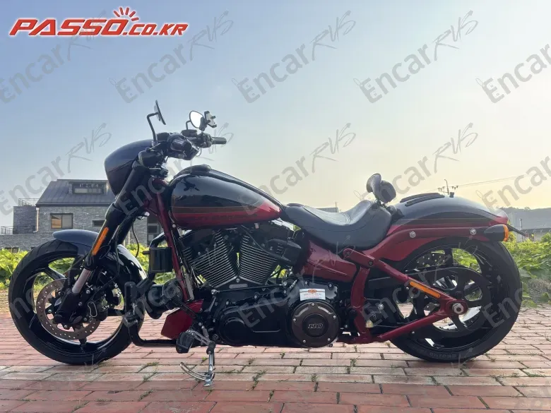 Harley-Davidson Cvo Breakout - фото 1