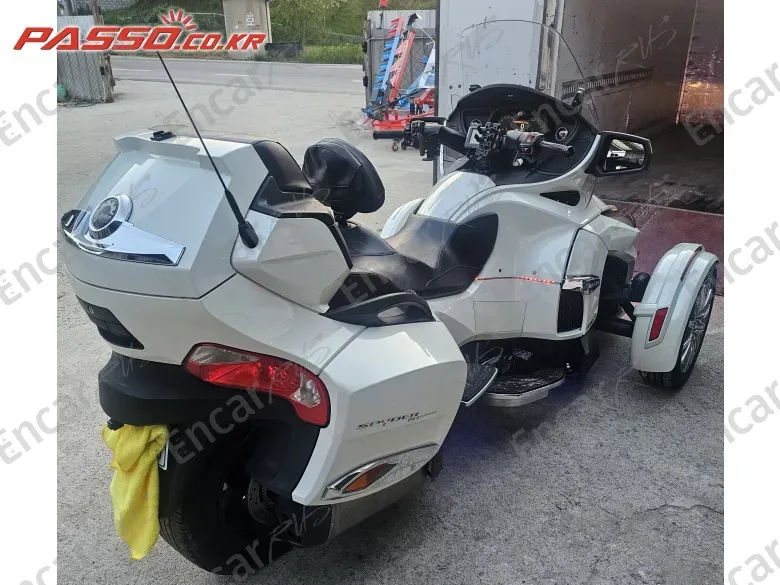 BRP CAN-AM SPYDER RT LIMITED - фото 2