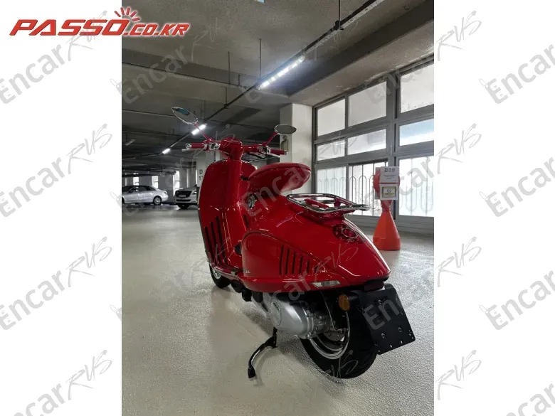 VESPA 946 RED - фото 1