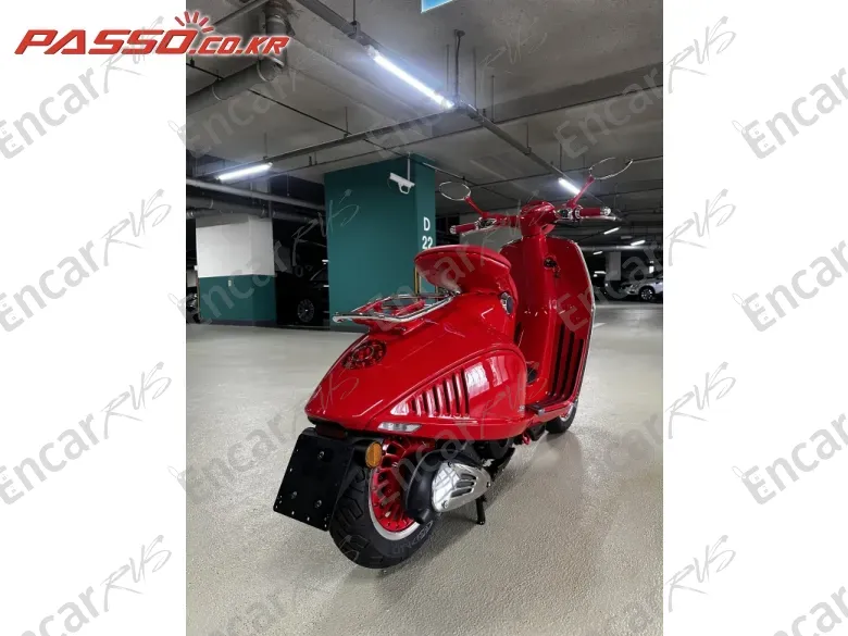 VESPA 946 RED - фото 4