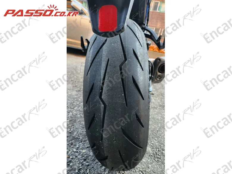 Suzuki Gsx S 1000 - фото 5