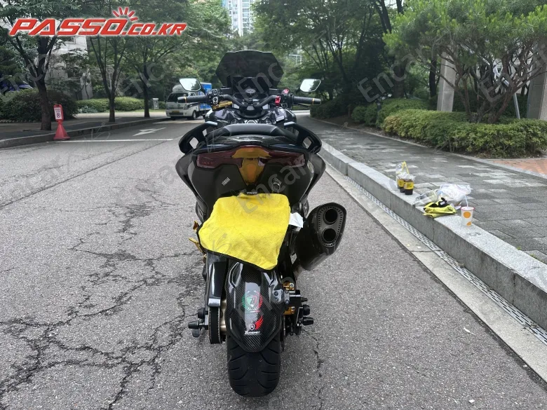 YAMAHA T MAX 560 - фото 2