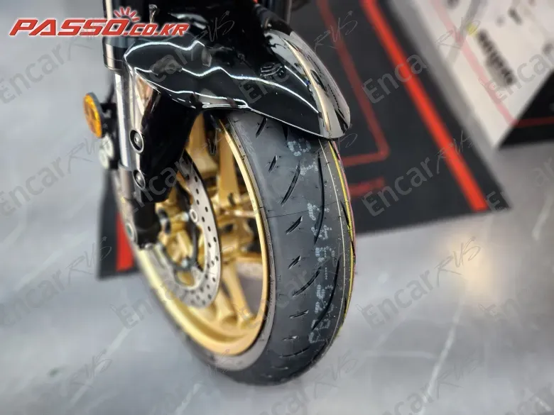 Yamaha Xsr 900 - фото 5