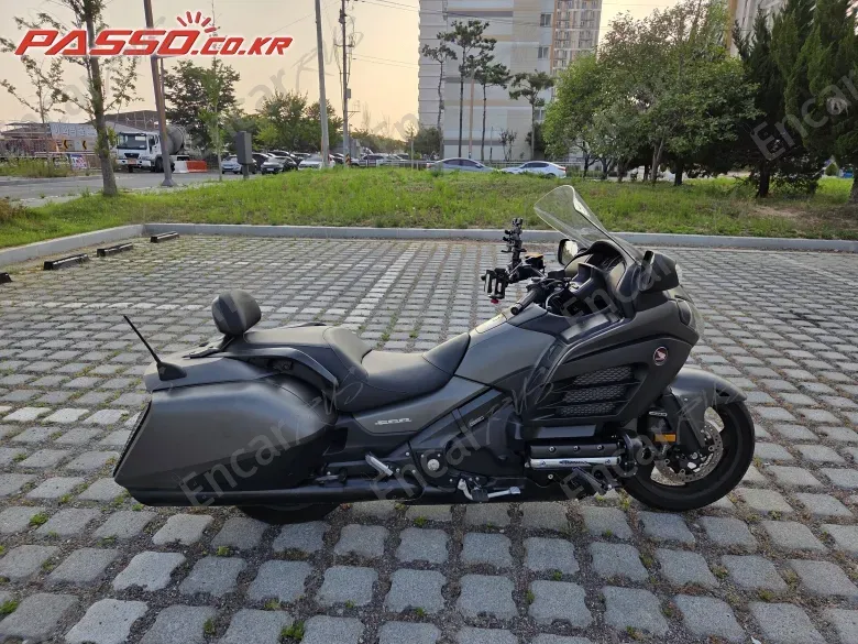 Honda Goldwing F6b - фото 1