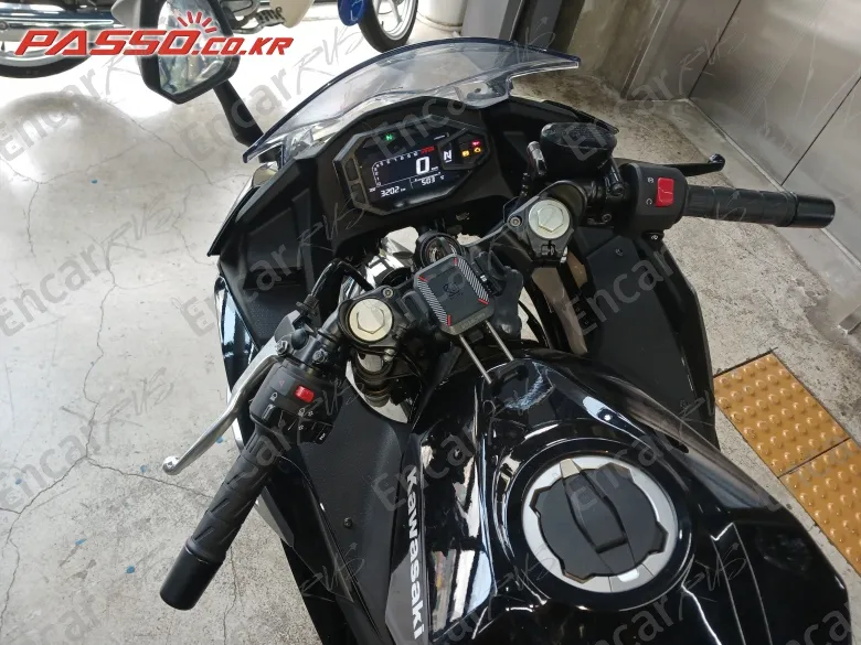 KAWASAKI ZX 500 R - фото 3