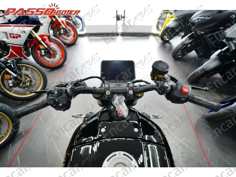 Yamaha Xsr 900 - фото 3