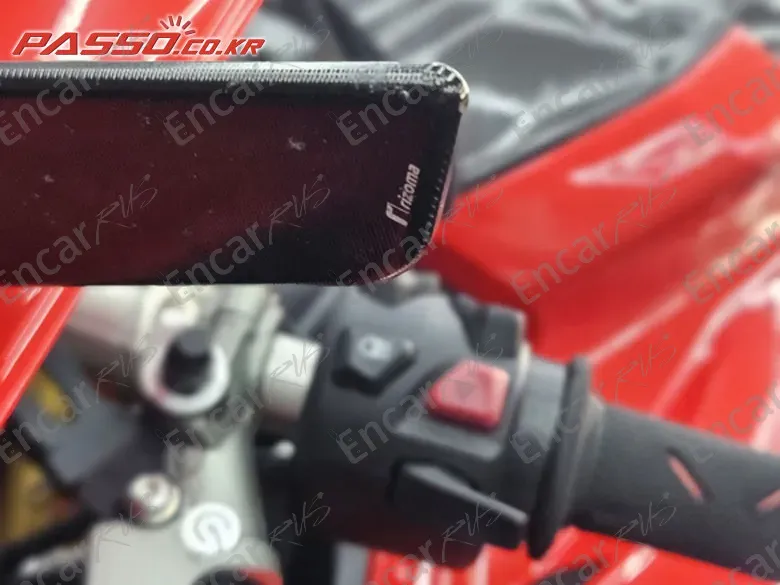 Ducati Panigale V4 S - фото 3