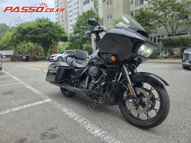 HARLEY-DAVIDSON ROAD GLIDE SPECIAL - фото 0