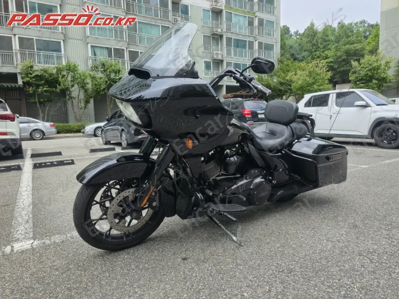 HARLEY-DAVIDSON ROAD GLIDE SPECIAL - фото 1