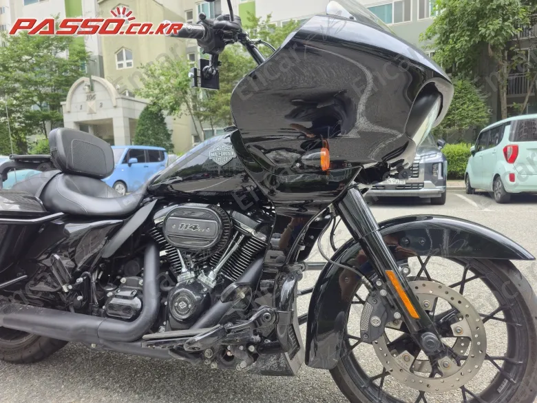 HARLEY-DAVIDSON ROAD GLIDE SPECIAL - фото 4