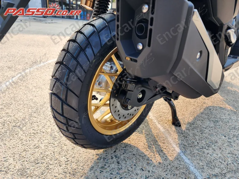 Honda Adv 350 - фото 6