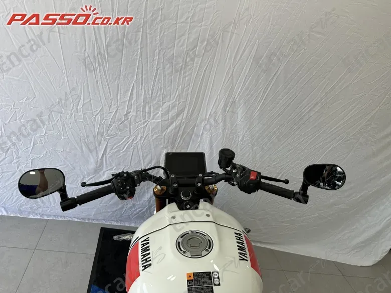 YAMAHA XSR 900 - фото 3