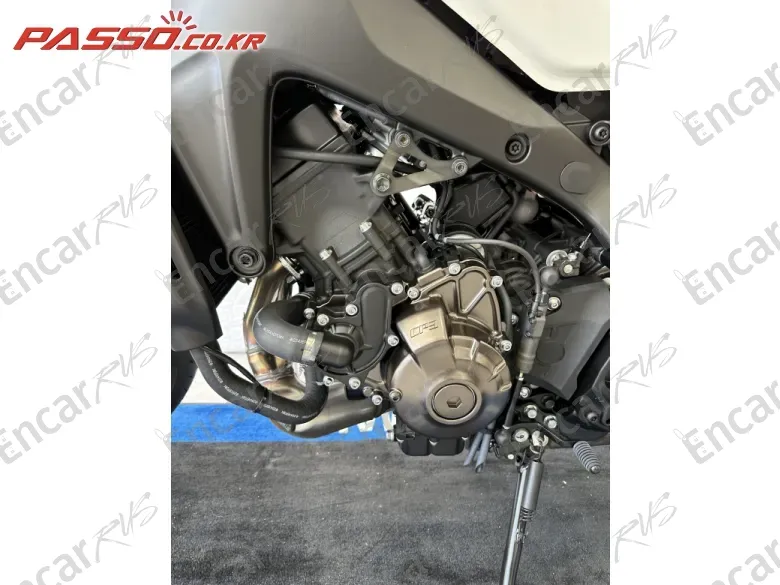 YAMAHA XSR 900 - фото 4