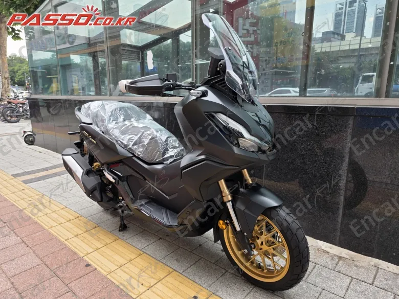 Honda Adv 350 - фото 3