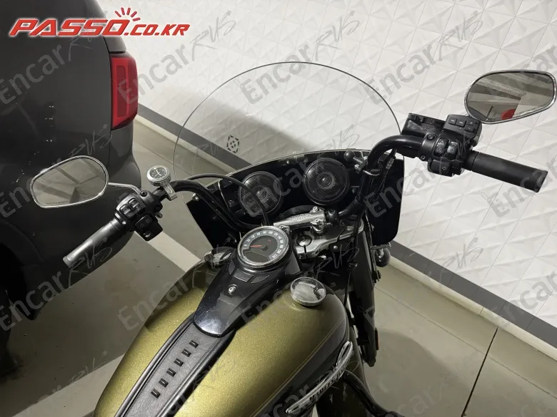 HARLEY-DAVIDSON FLSTC - фото 3