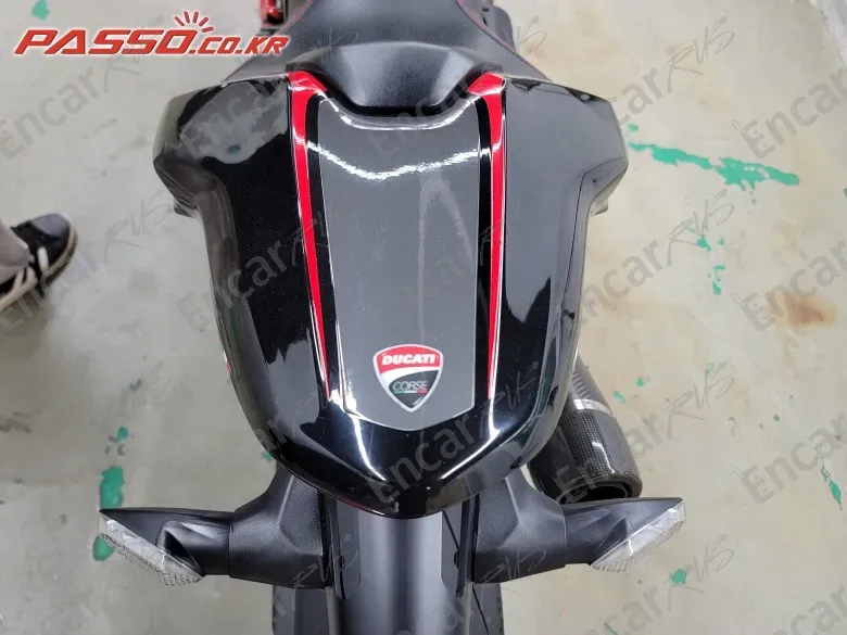 DUCATI MONSTER 1200 R - фото 2
