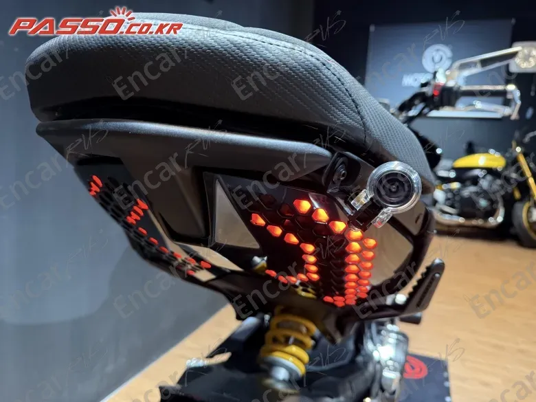 Ducati Diavel V4 - фото 2