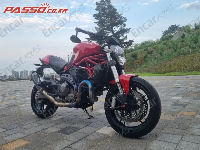 DUCATI MONSTER 821 - фото 1
