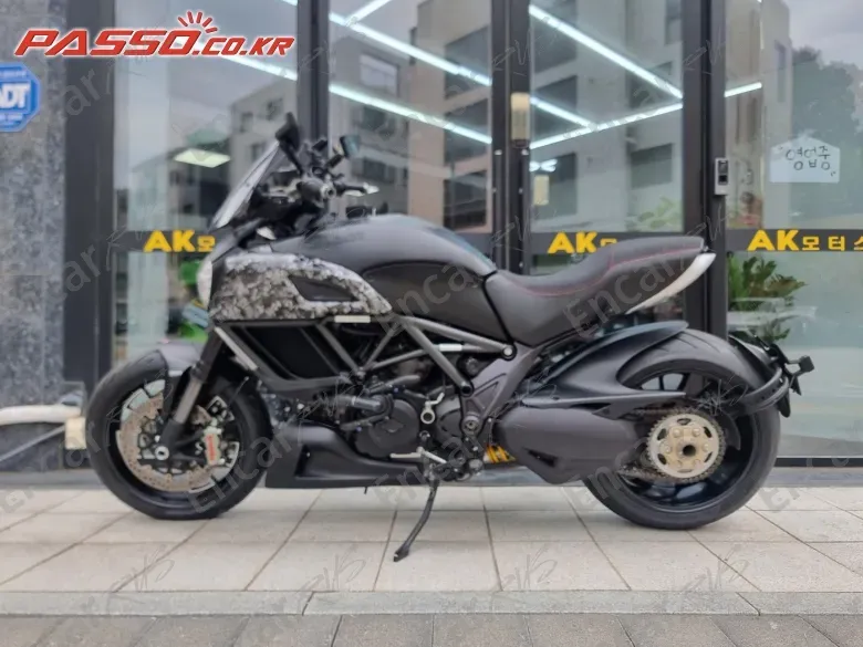 Ducati Diavel - фото 1