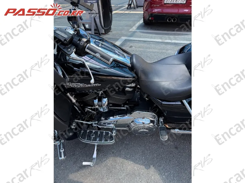 HARLEY-DAVIDSON FLHX - фото 4