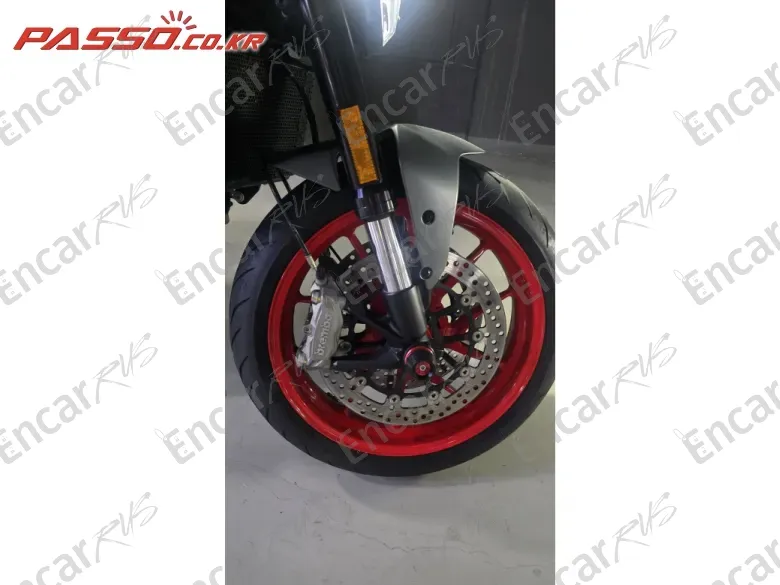 Ducati Monster 937 - фото 4