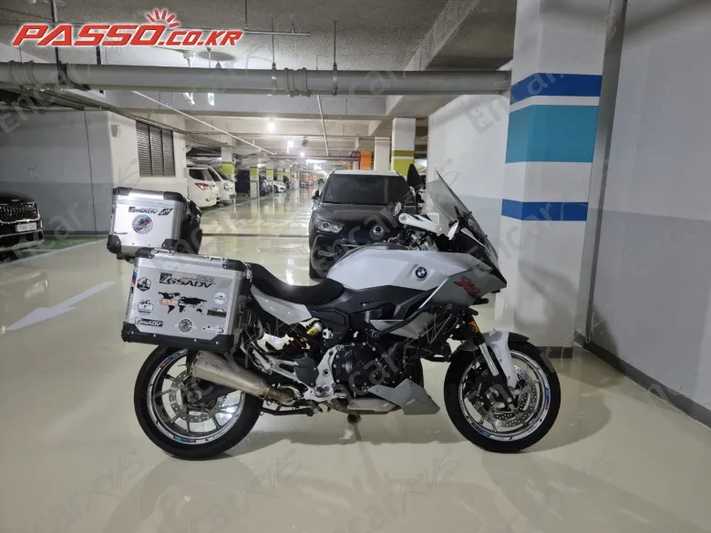 BMW F 900 XR