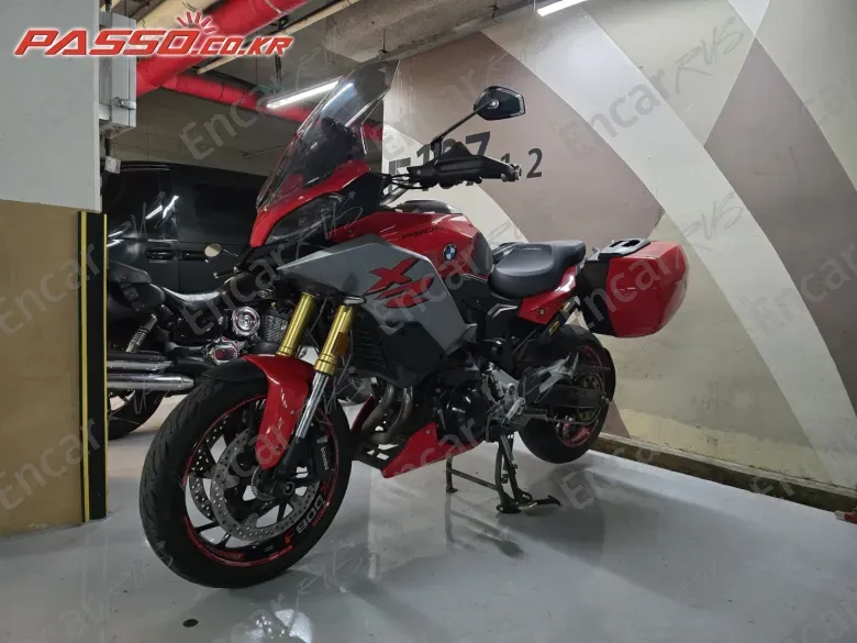 BMW F 900 XR - фото 1