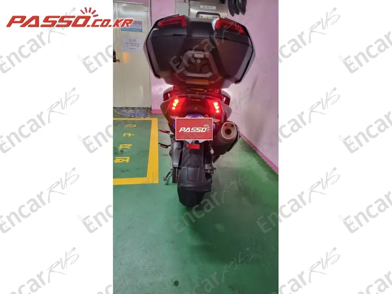 YAMAHA T MAX DX - фото 2