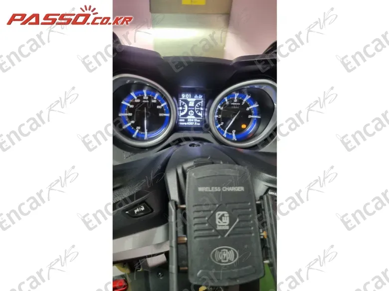 YAMAHA T MAX DX - фото 4