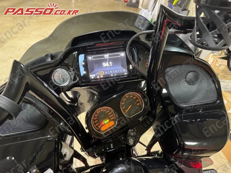 HARLEY-DAVIDSON ROAD GLIDE SPECIAL - фото 3