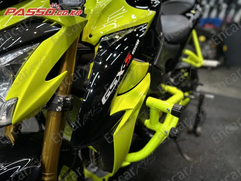 SUZUKI GSX S 1000 - фото 4