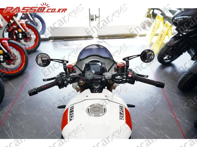 YAMAHA XSR 900 - фото 3