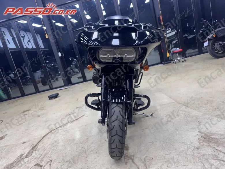 HARLEY-DAVIDSON ROAD GLIDE ST - фото 4