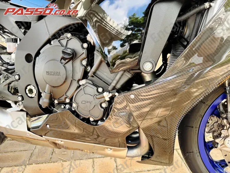Yamaha Yzf R1 M - фото 4