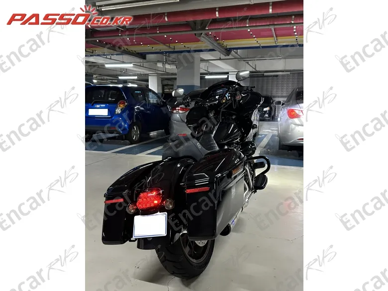 Harley-Davidson Road Glide St - фото 2