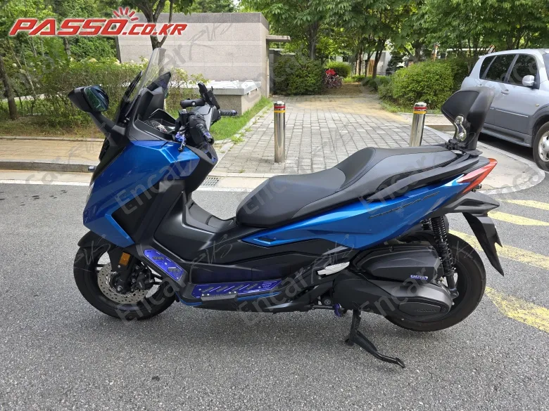 HONDA FORZA 300 - фото 1