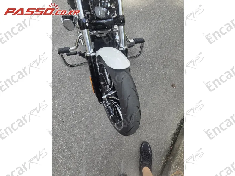 Harley-Davidson Breakout - фото 5