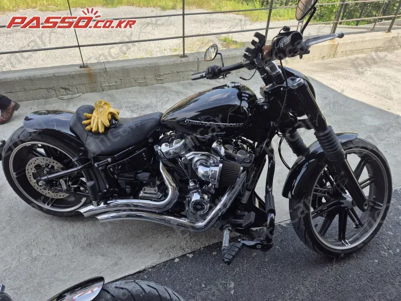 Harley-Davidson Breakout 114