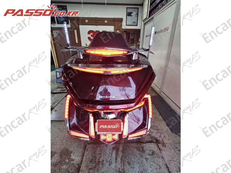 HONDA GOLDWING 1800 - фото 2