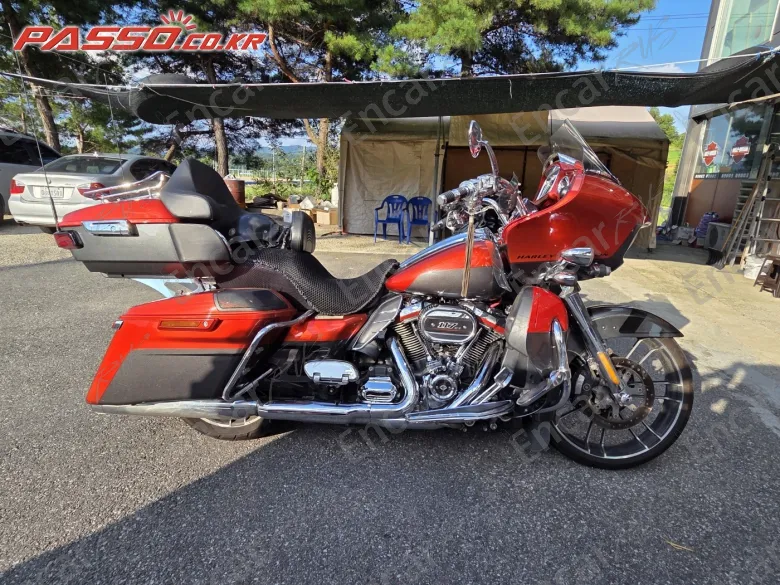 Harley-Davidson Fltruse Cvo Road Glide Ultra - фото 0