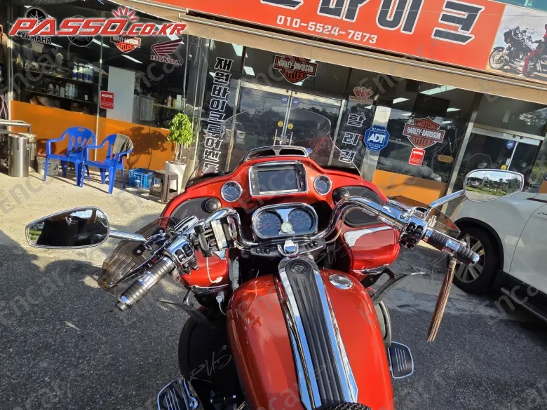 Harley-Davidson Fltruse Cvo Road Glide Ultra - фото 3