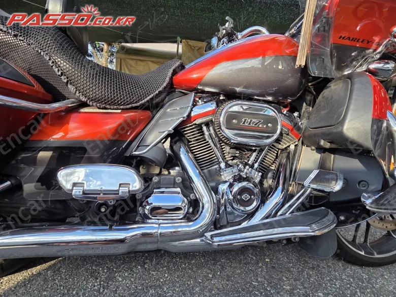 Harley-Davidson Fltruse Cvo Road Glide Ultra - фото 4