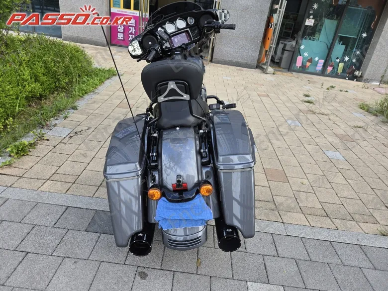 HARLEY-DAVIDSON FLHXS STREET GLIDE SPECIAL - фото 2