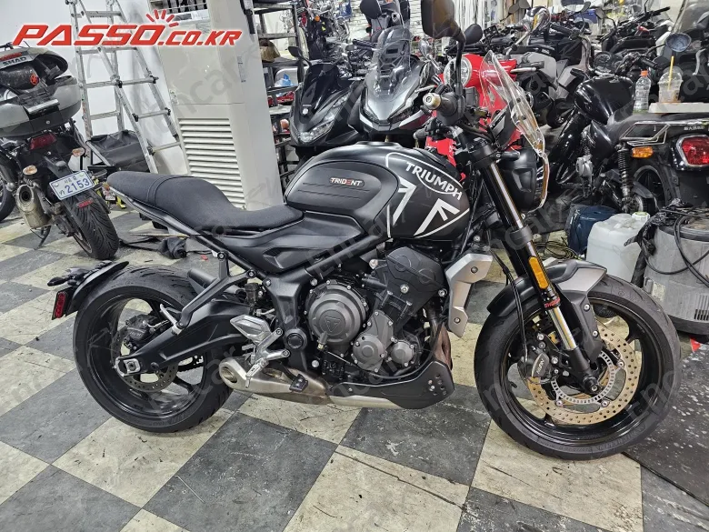 Triumph Trident 660 - фото 0