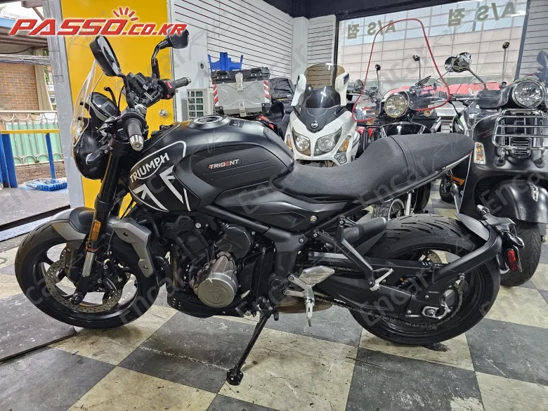 Triumph Trident 660 - фото 1