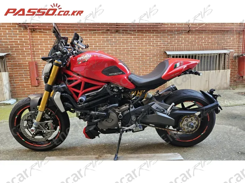 Ducati Monster 1200 S - фото 1