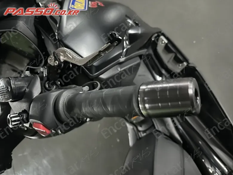 YAMAHA X MAX 300 ABS - фото 3