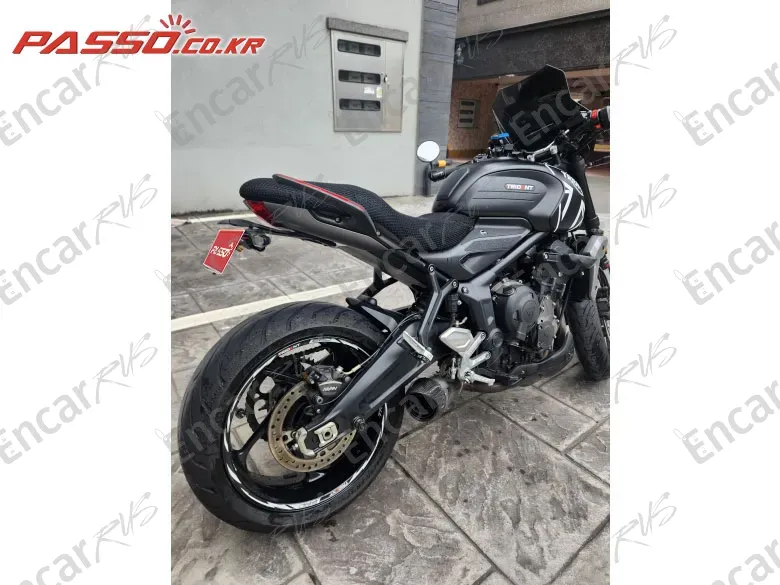Triumph Trident 660 - фото 2