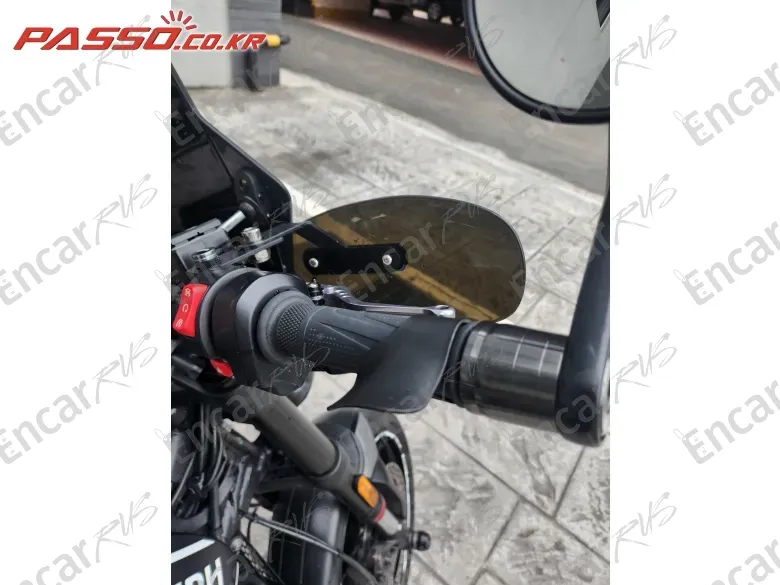 Triumph Trident 660 - фото 3
