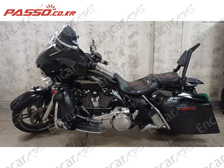 HARLEY-DAVIDSON FLHX - фото 1